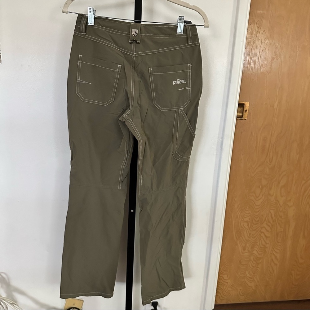 Kuhl Cargo Pants in Olive size large - Picture 3 of 6